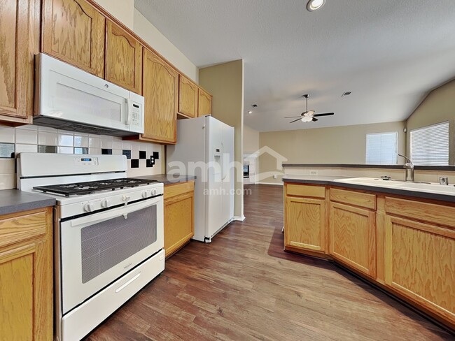 Foto del edificio - 1606 Windcastle Dr