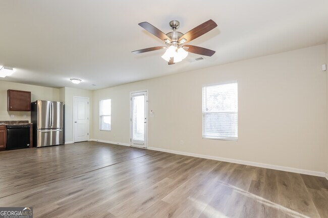 Building Photo - 12026 Quail Dr