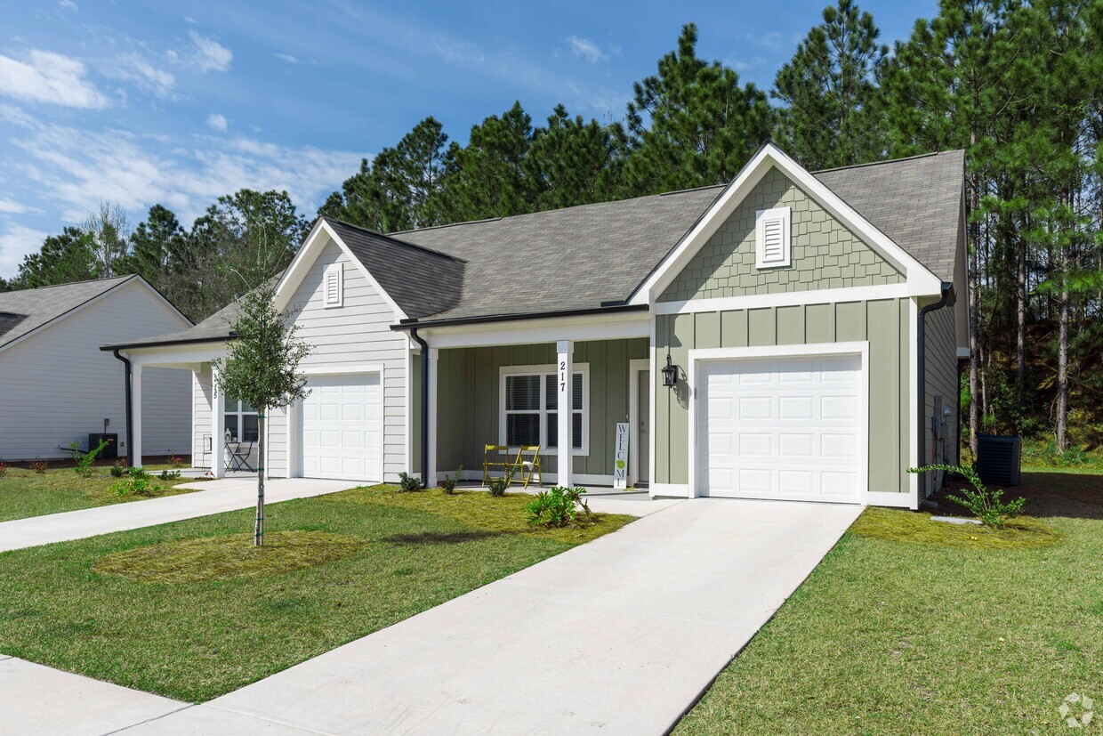 Foto principal - Covey Homes Fox Run