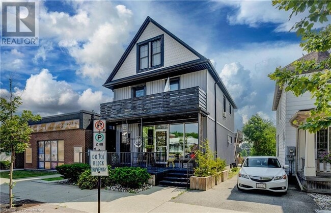 Building Photo - 1433 Pelham St