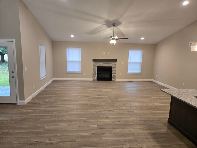 Foto del edificio - 2641 Cherry Farms Dr