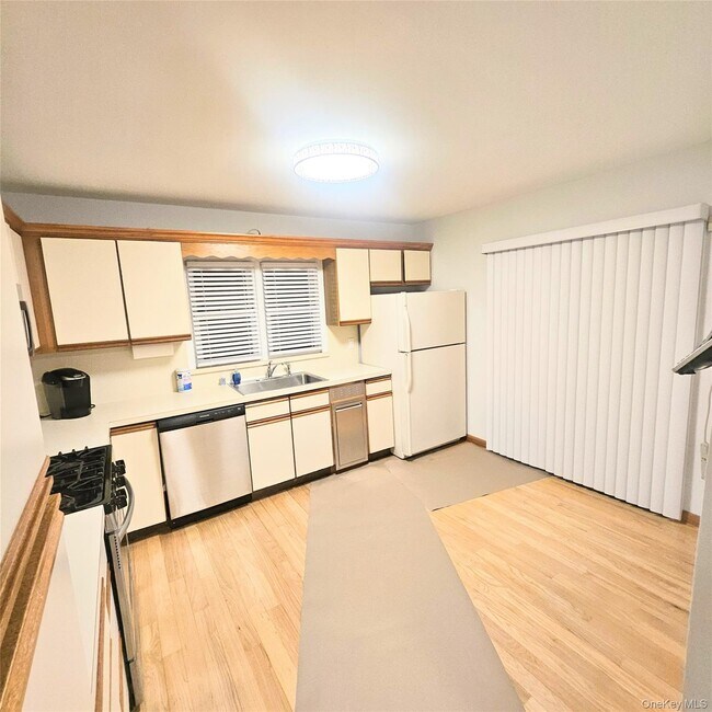 Foto del edificio - 109 Rockwell St