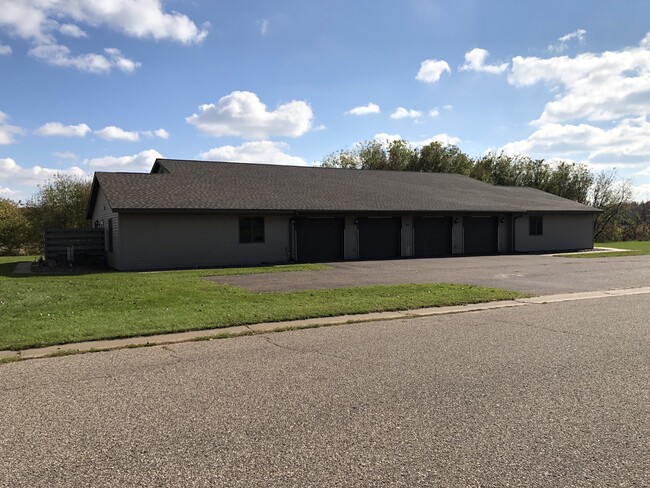 Building Photo - 208 Jersey Ln