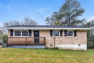 Building Photo - 251 Essex Dr