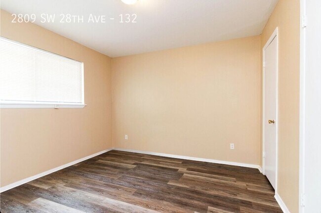 Foto del edificio - 2809 SW 28th Ave