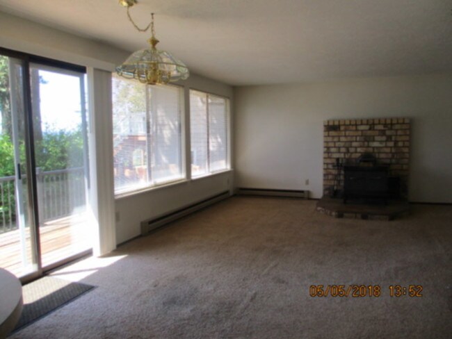 Building Photo - 237 E Sequim Bay Rd