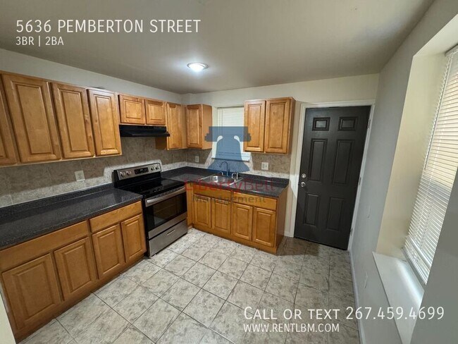 Foto del edificio - 5636 Pemberton St
