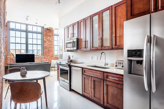 Building Photo - 275 Medford St