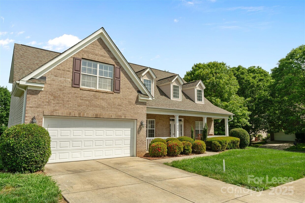 Foto principal - 10004 Shetland Ln