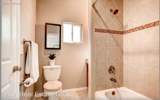 Foto del edificio - 4344 Chase St