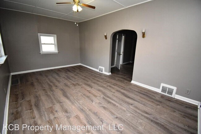 Building Photo - 2 br, 1 bath House - 1355 East Walnut Street