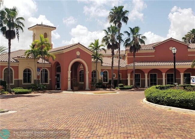 Building Photo - 4704 SW 160th Ave