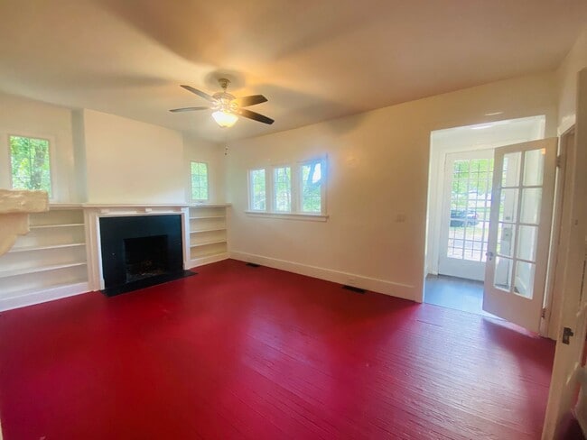 Building Photo - Old Shandon