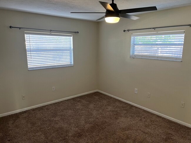 Building Photo - 604 Princeton St