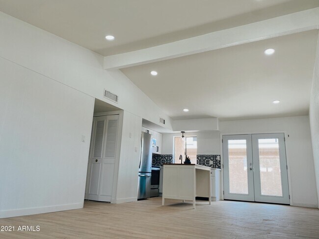 Foto del edificio - 1320 E Bethany Home Rd