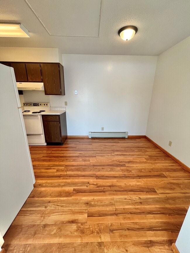 Building Photo - Timberline Court