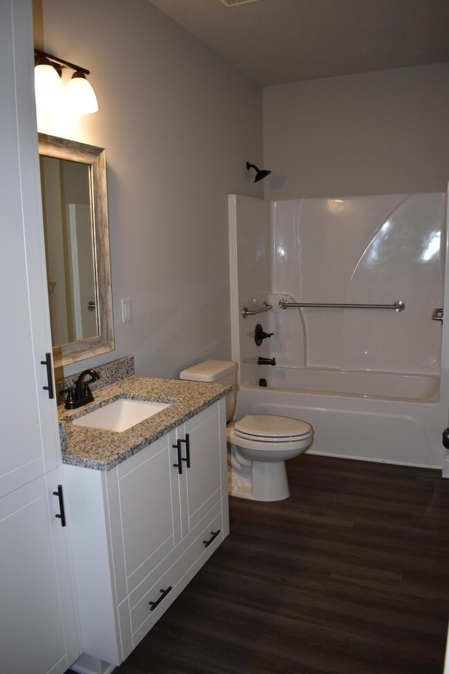Building Photo - 554 Hardy Pt