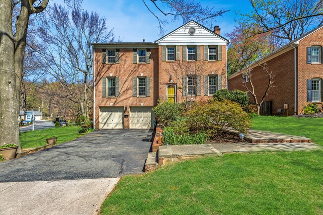 4 Bed 4.5 Bath - Bethesda Single Family Colonial - 2 Car Garage - 4 Bed 4.5 Bath - Bethesda  Single Family Colonial - 2 Car Garage House