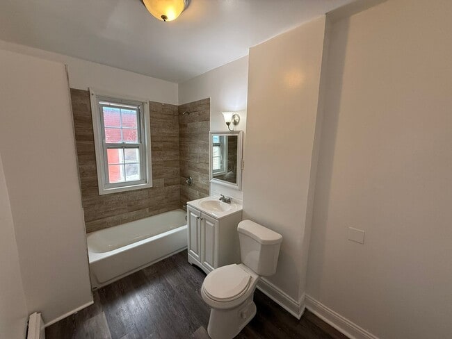 Building Photo - 122-124-124 Shultas Pl