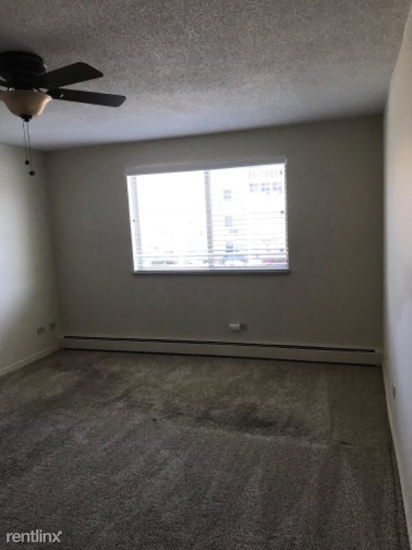 Building Photo - 695 S Alton Way