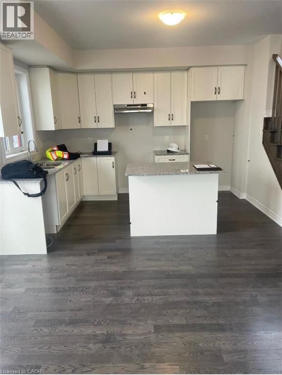 Building Photo - 86 Marion St