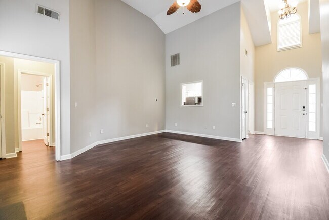 Foto del edificio - 1820 Towne Park Dr