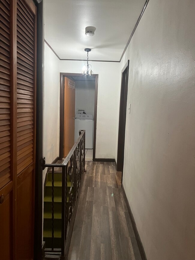 Foto del edificio - 2439 S Iseminger St