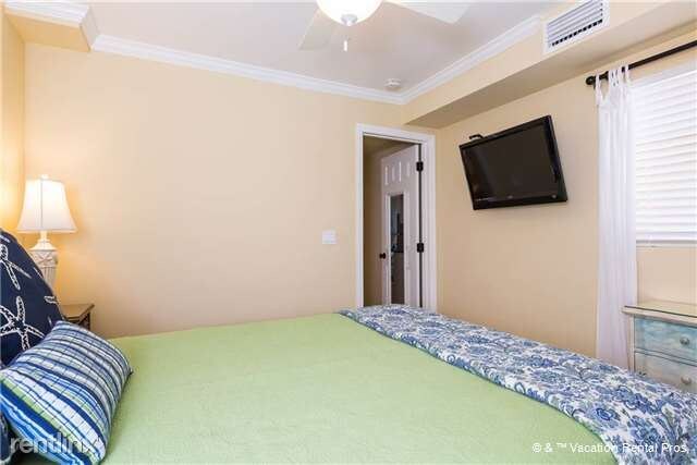 Building Photo - 5241 Estero Blvd