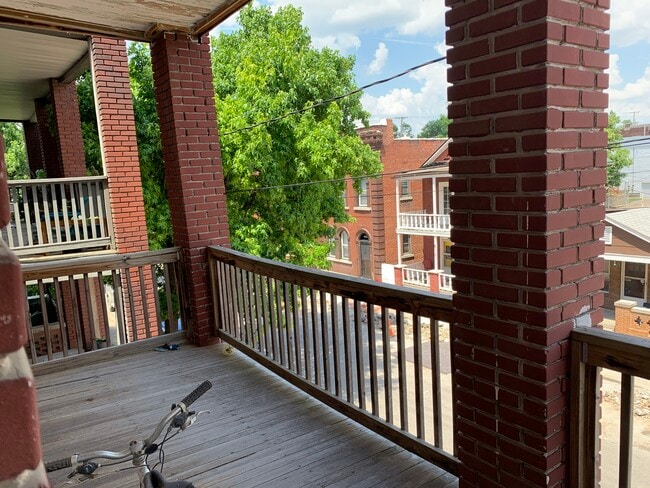 Building Photo - 514 Harrison St