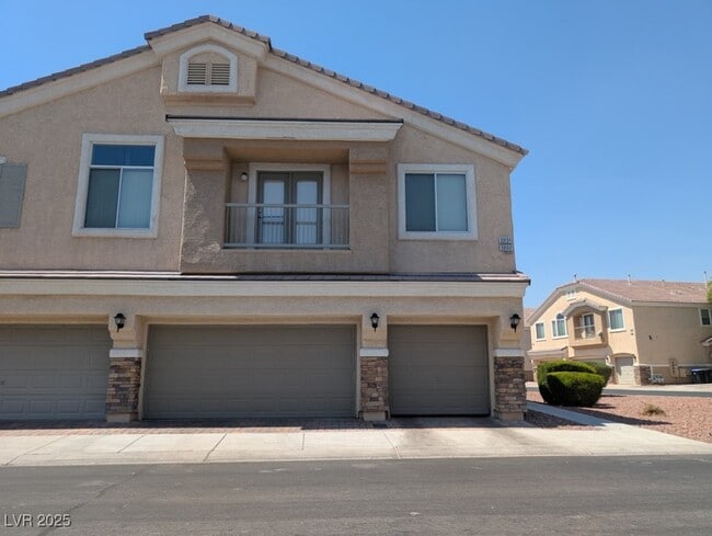 Building Photo - 3313 Jamaica Princess Pl