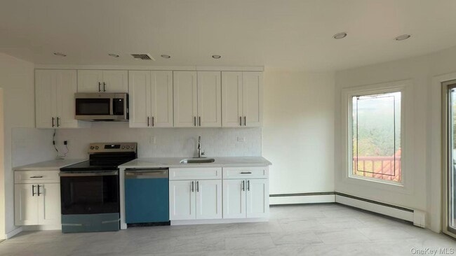 Foto del edificio - 16 Middle Ln