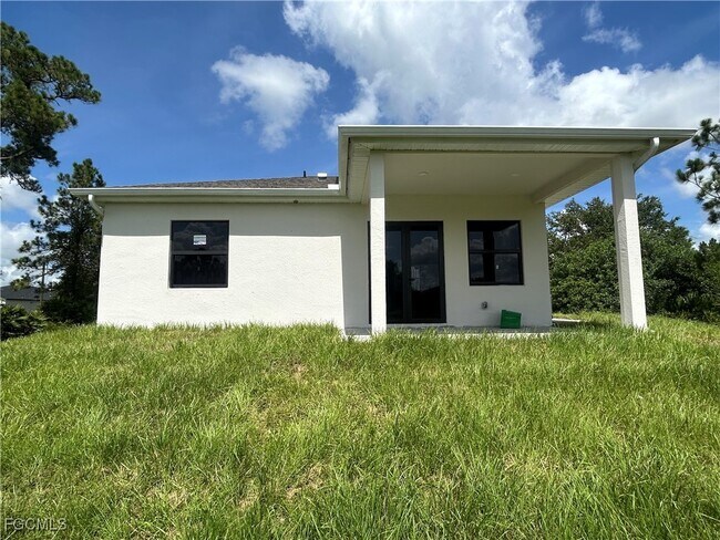 Foto del edificio - 5005 Gramercy Rd