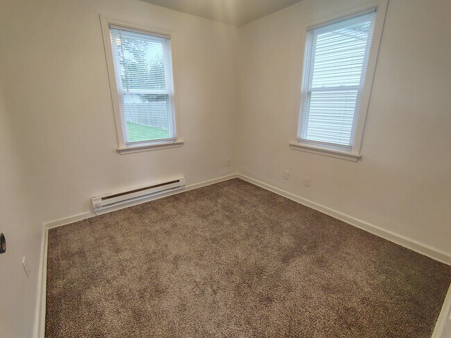 Foto del edificio - 921 River Park Dr