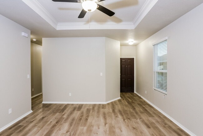 Building Photo - 10159 Round Rdg