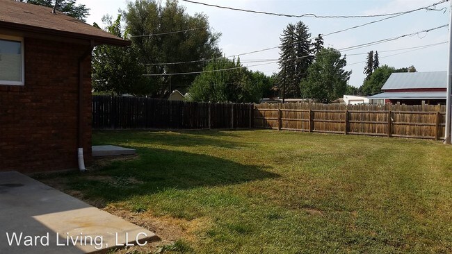 Building Photo - 3 br, 1 bath House - 1143 2nd St SE