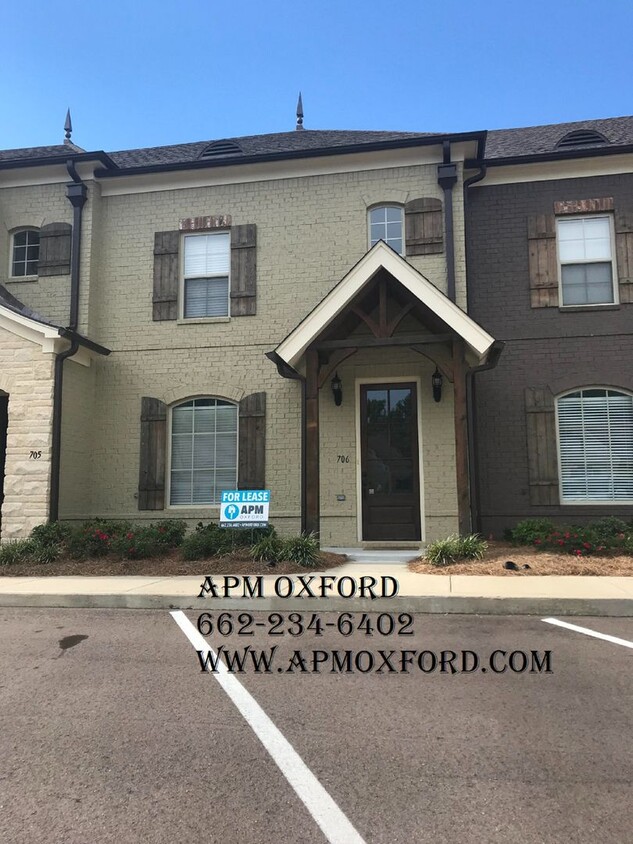 Oxford Mississippi 3BR, 3.5 BA condo in Creekside. - Oxford Mississippi 3BR, 3.5 BA condo in Creekside.