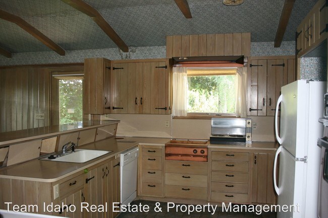 Building Photo - 612 Ridge Rd