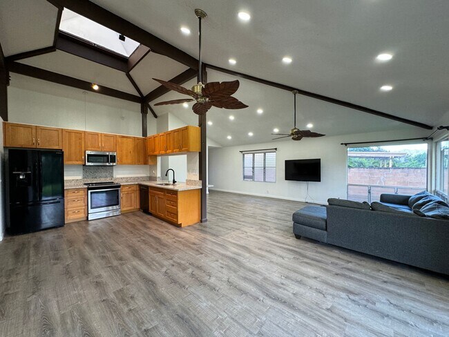 Foto del edificio - For Rent - 95-745 Lanipaa St.