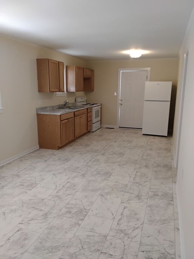 Building Photo - Cute duplex in Beaufort