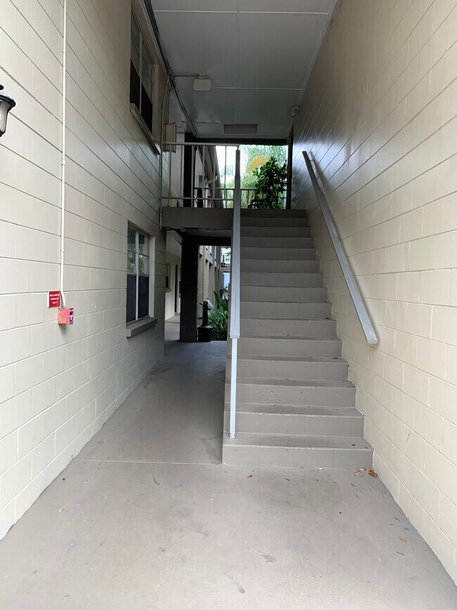 Parson's Green Courtyard Apartments Apartments in Brandon, FL