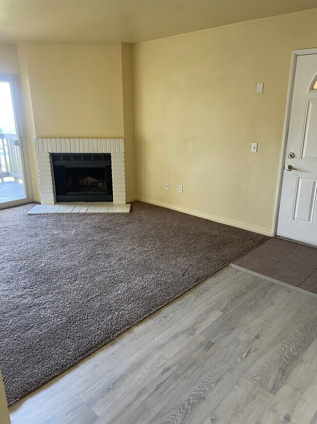 Building Photo - 2930 Alta View Dr