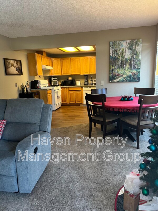 Foto del edificio - 32 W 7th St