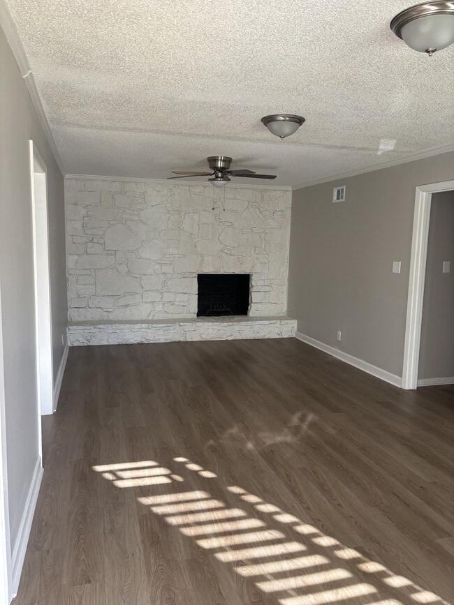 Building Photo - 3294 Gatewood Dr