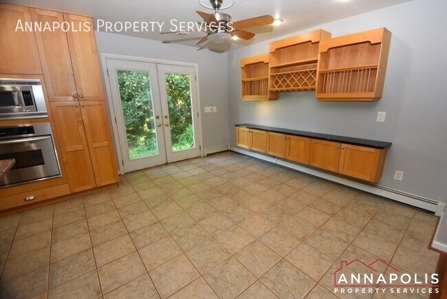 Foto del edificio - 127 Riverview Ave