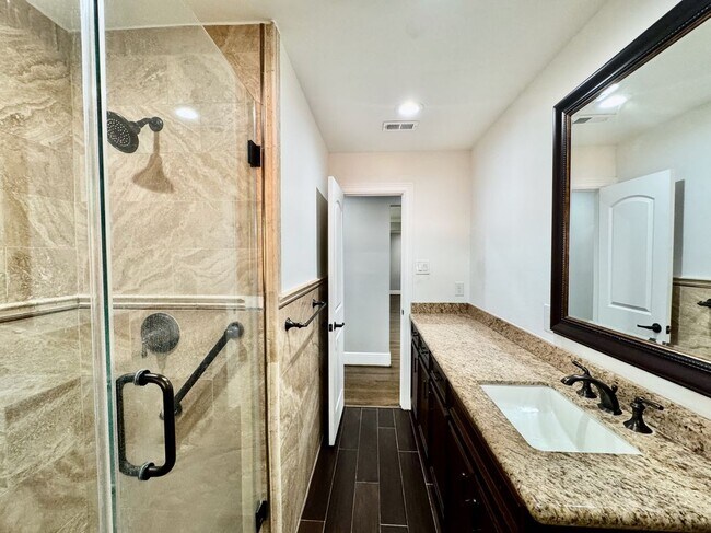 Foto del edificio - 7743 Meadville St