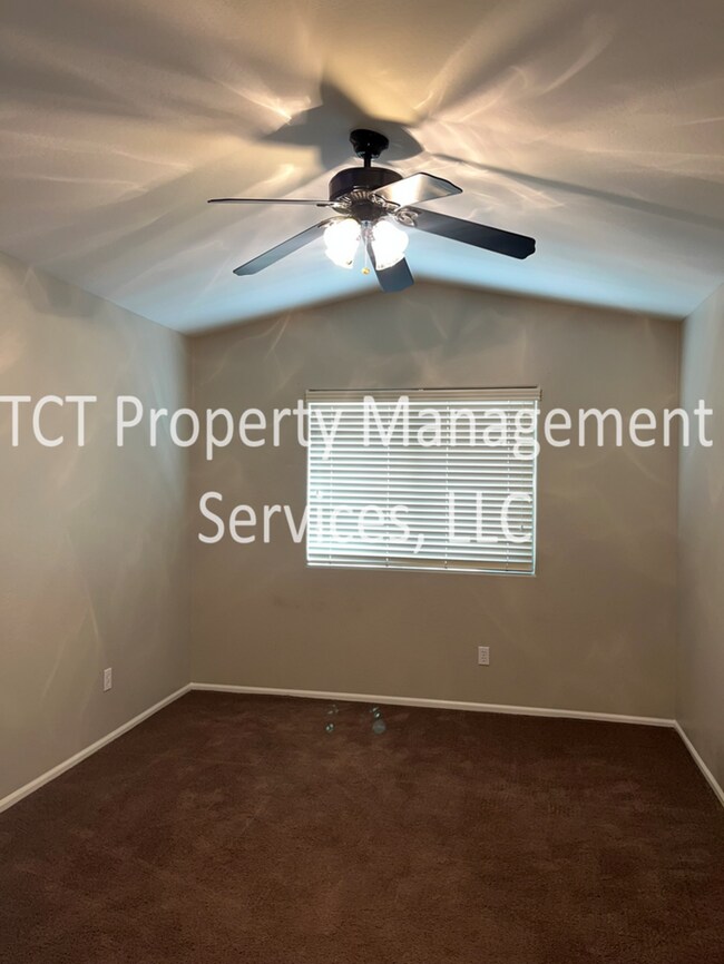 Foto del edificio - Large Home in Pecan Creek South