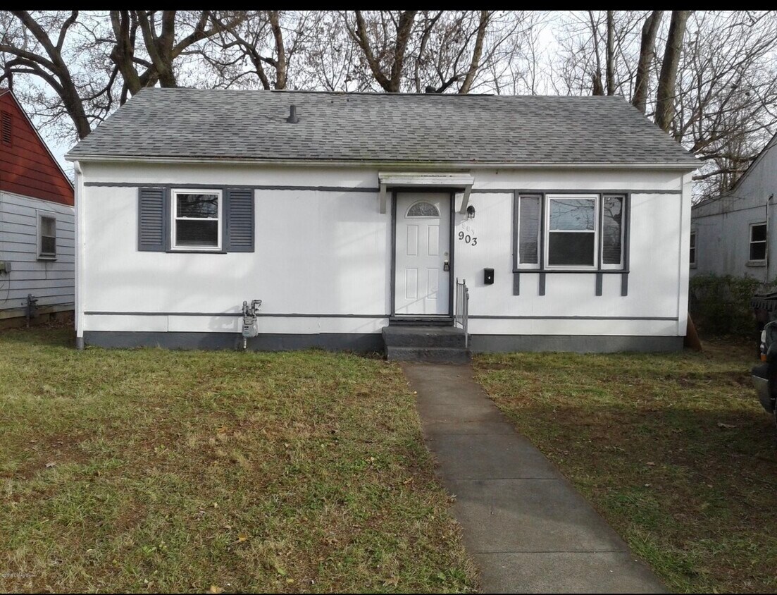 Building Photo - 903 S 45th St