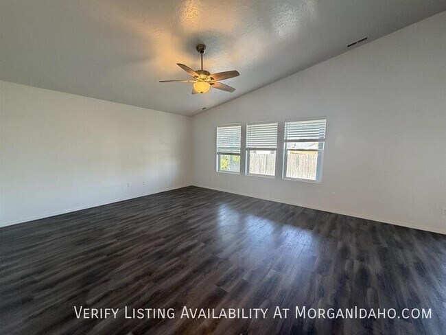 Foto del edificio - 7690 E Willard Dr