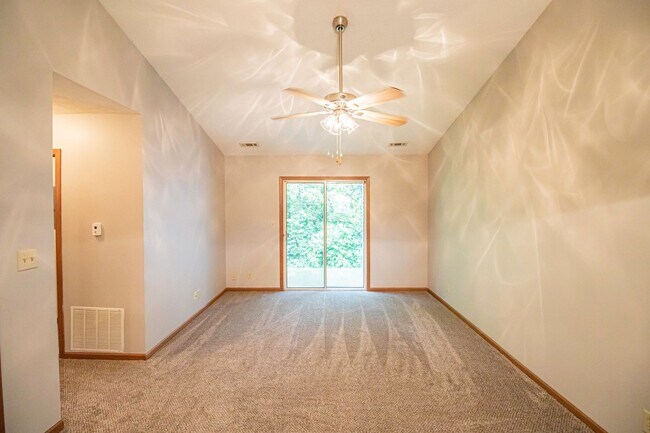 Foto del edificio - 2822/2824 Plaza Ln