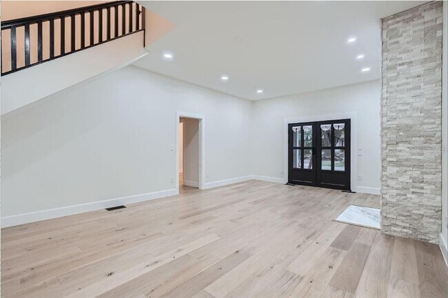 Foto del edificio - 734 S Mills Ave